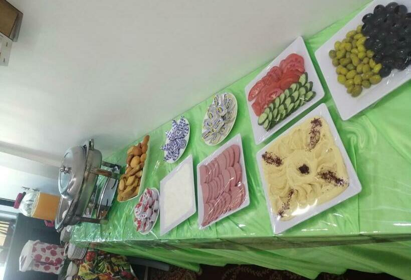 اتاق استاندارد سه نفره, Petra Paradise Home