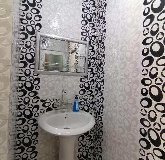 اتاق استاندارد سه نفره, Petra Paradise Home