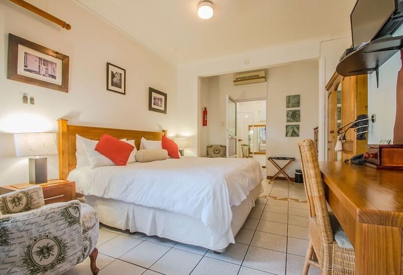 Номер Стандарт, Honeypot Guest House