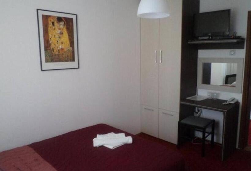 اتاق استاندارد یک نفره, Gros Hotel   Leskovac