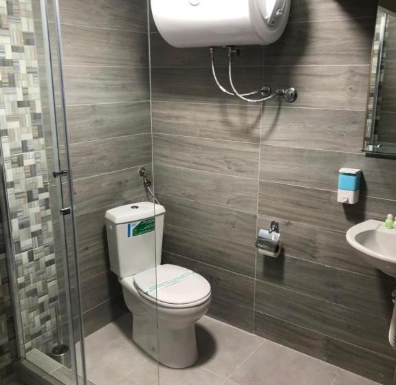 اتاق استاندارد چهار تخته, Gros Hotel   Leskovac