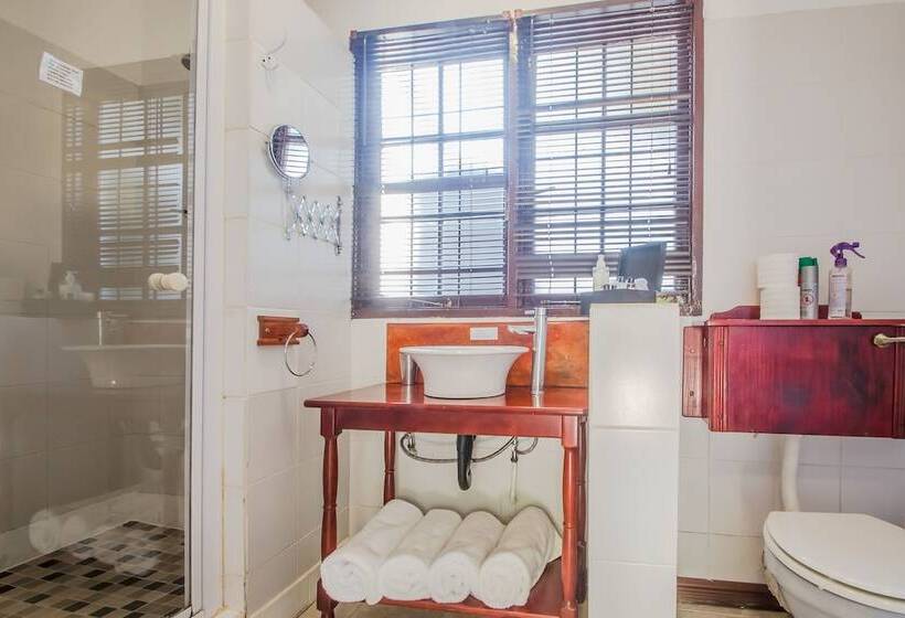 스탠다드 룸, Honeypot Guest House