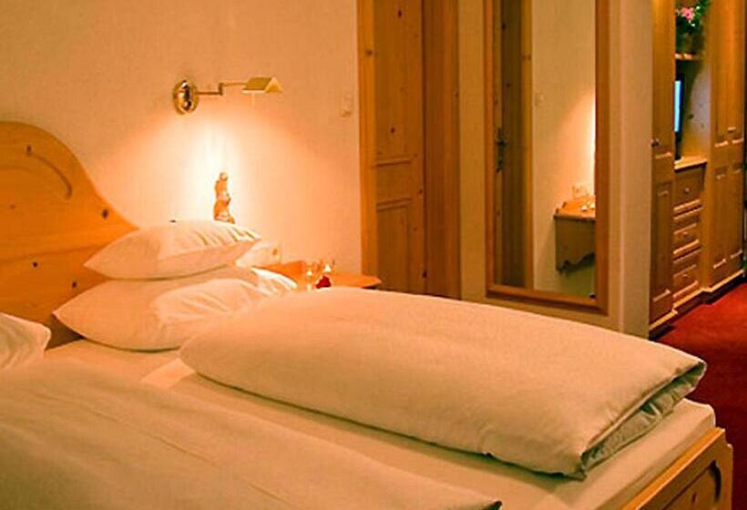 Люкс, Appartement Roggal