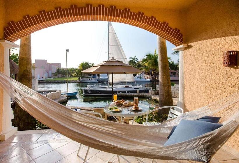 주니어 스위트, Chez Waffle