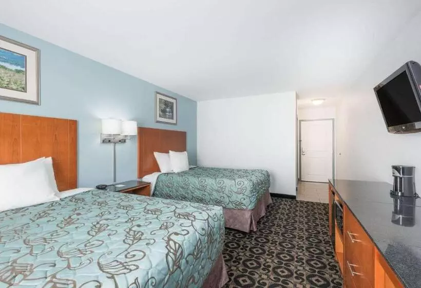 スタンダードルーム, Days Inn By Wyndham Watertown Fort Drum