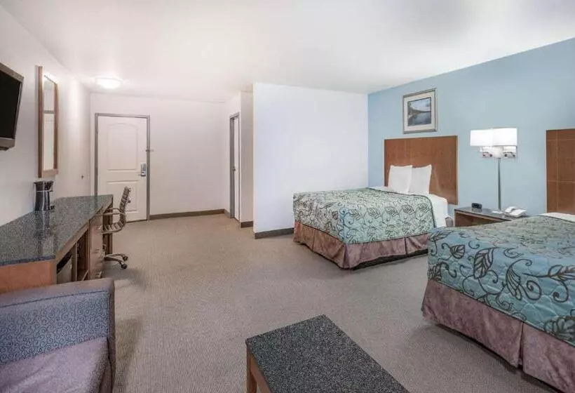 スタンダードスタジオ, Days Inn By Wyndham Watertown Fort Drum