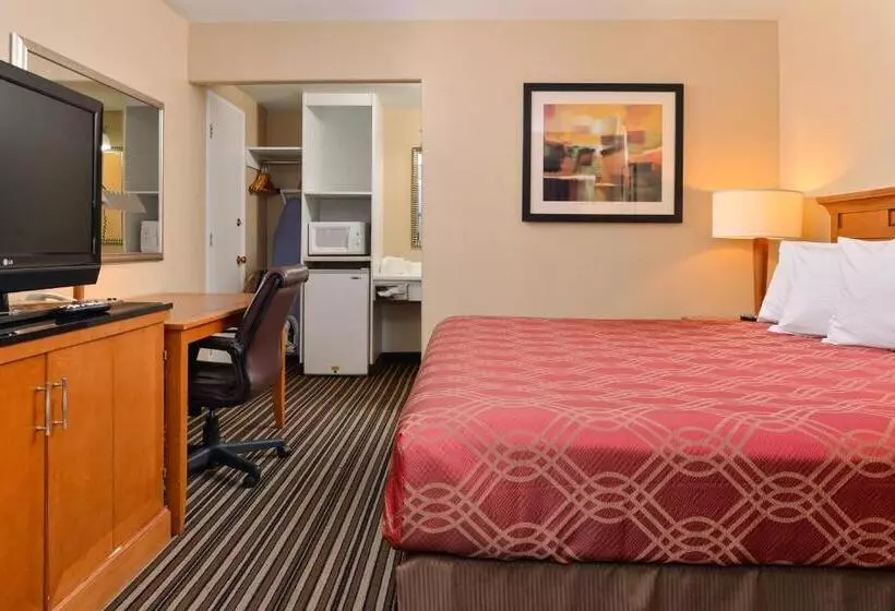 キングサイズベッドのスタンダードルーム, Econo Lodge