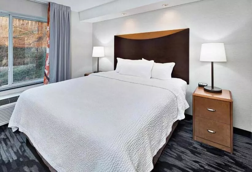 キングサイズベッドのスタンダードルーム, Fairfield Inn & Suites By Marriott Marietta
