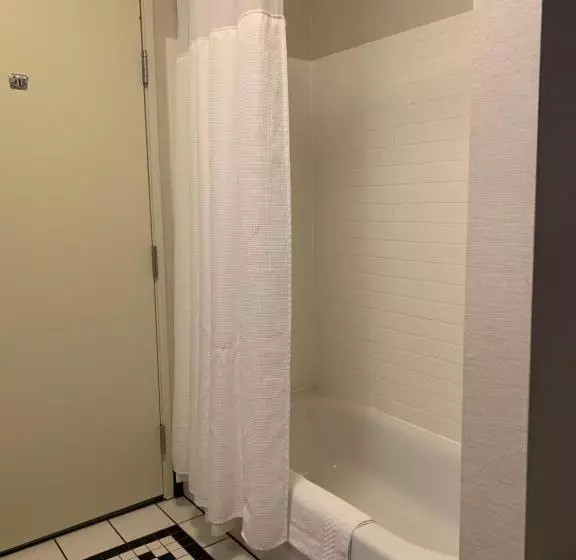 キングサイズベッドのスタンダードルーム, Fairfield Inn & Suites By Marriott Marietta