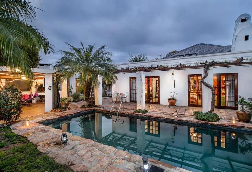 غرفة قياسية, Gubas De Hoek Meet Eat Sleep