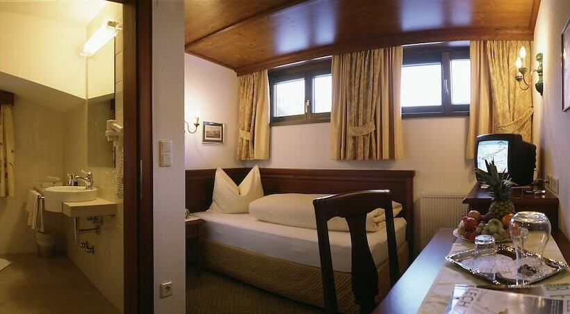 标准单人间, Haldenhof