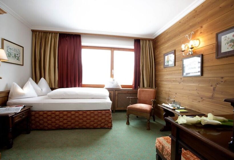 标准单人间, Haldenhof