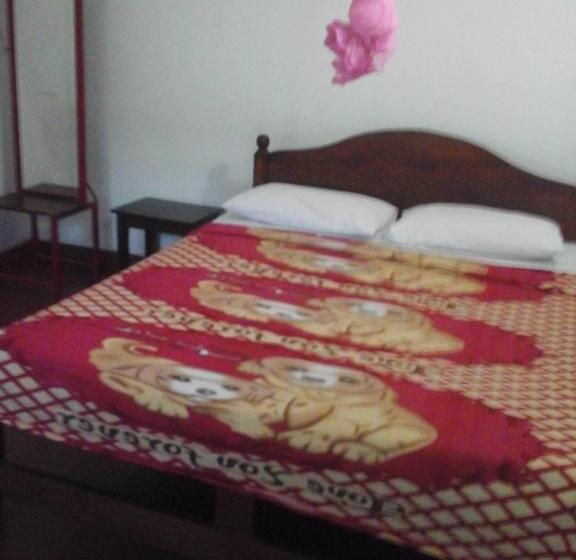 غرفة إقتصادية, Majestic Tourist