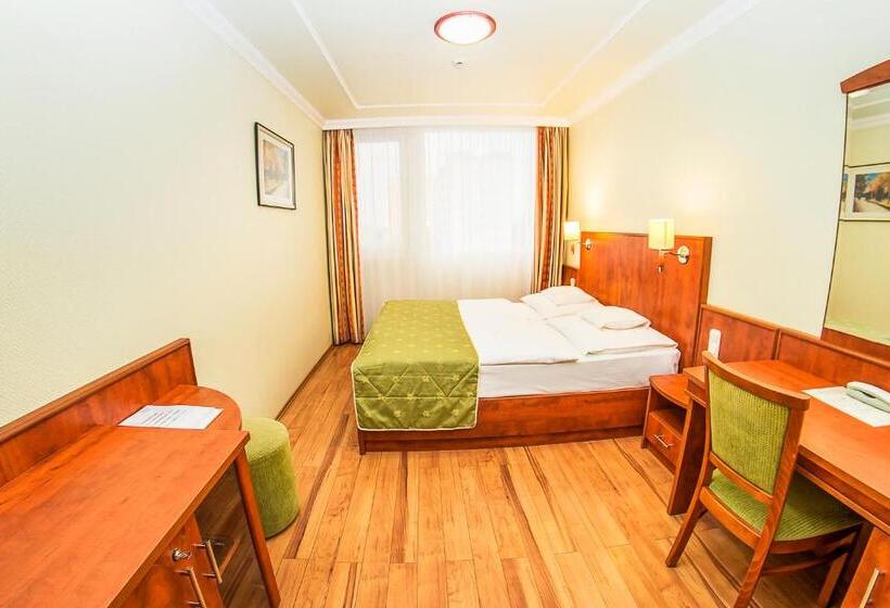 带特大床的标准间, Silver