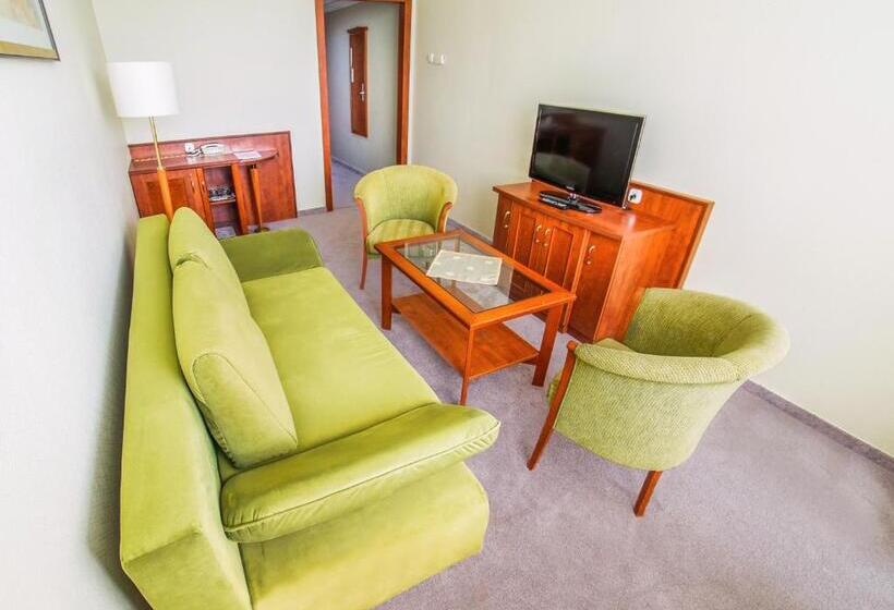 带阳台两卧公寓, Silver