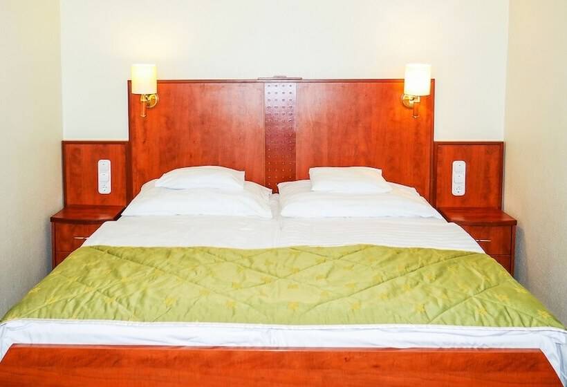 带1个卧室的带阳台的公寓, Silver