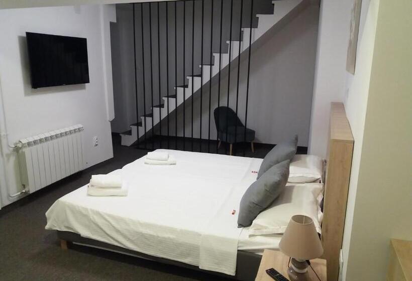 Appartement 1 Chambre, Skala