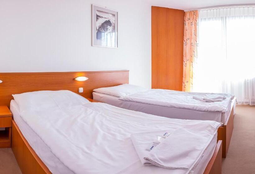 标准间, Sorea Hutník I