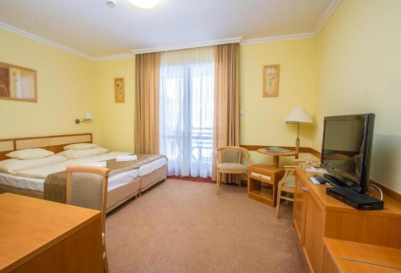 غرفة قياسية مزوَّدة بشُرفة, Szalajka Liget Hotel és Apartmanházak