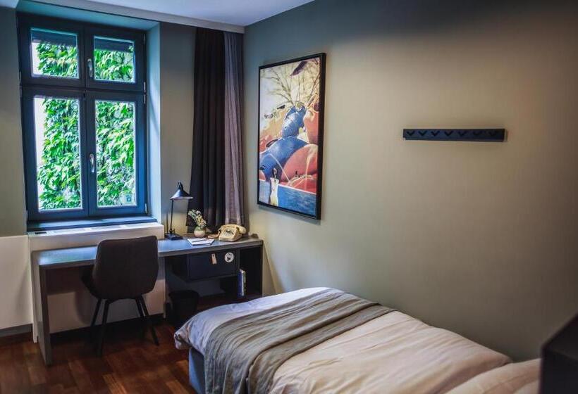 Standaard Éénpersoonskamer, The Circus