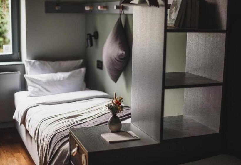 StandaardKamer, The Circus