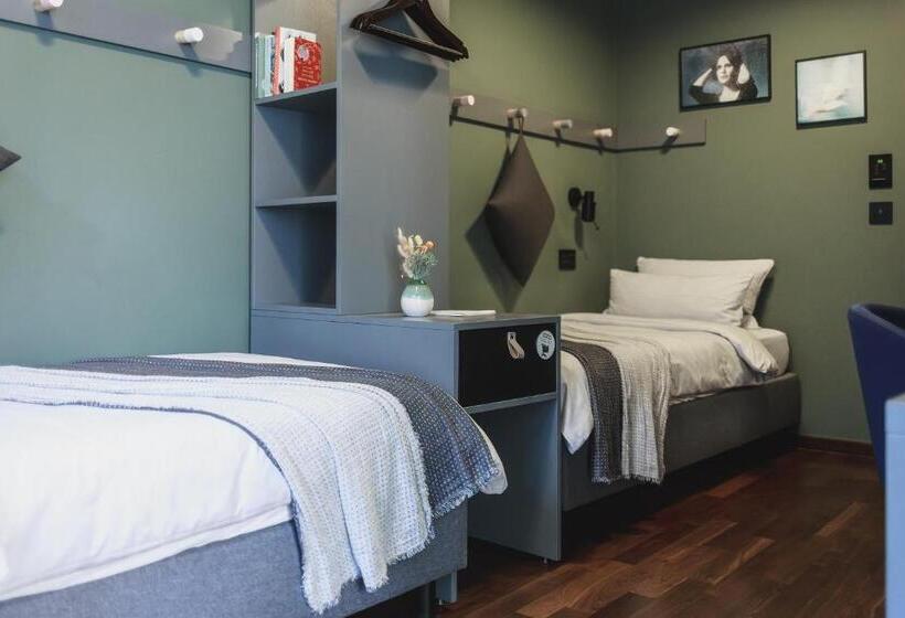 StandaardKamer, The Circus