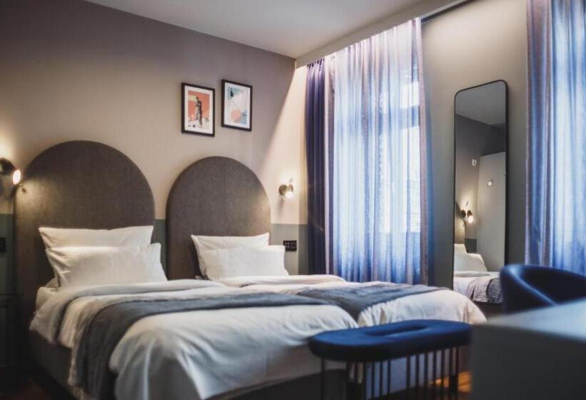 StandaardKamer, The Circus