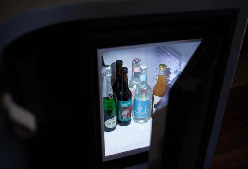 StandaardKamer, The Circus