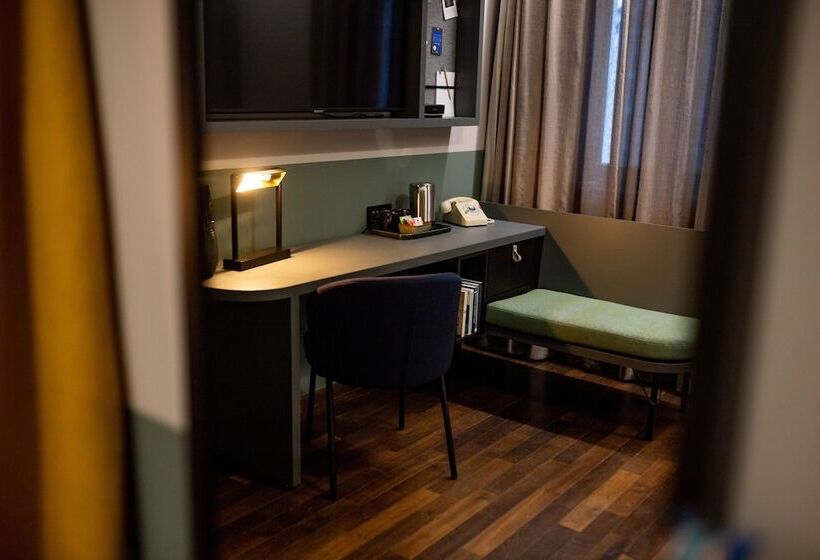 StandaardKamer, The Circus