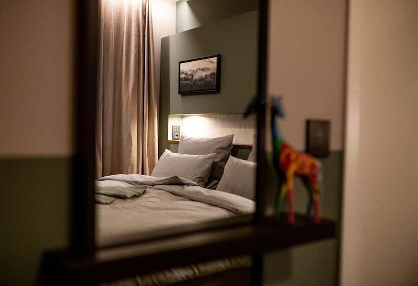 StandaardKamer, The Circus