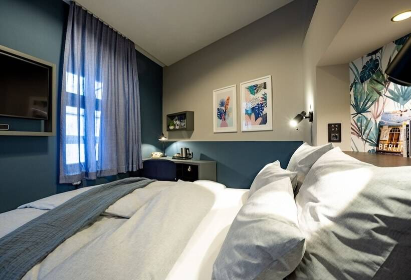 Economy Kamer, The Circus