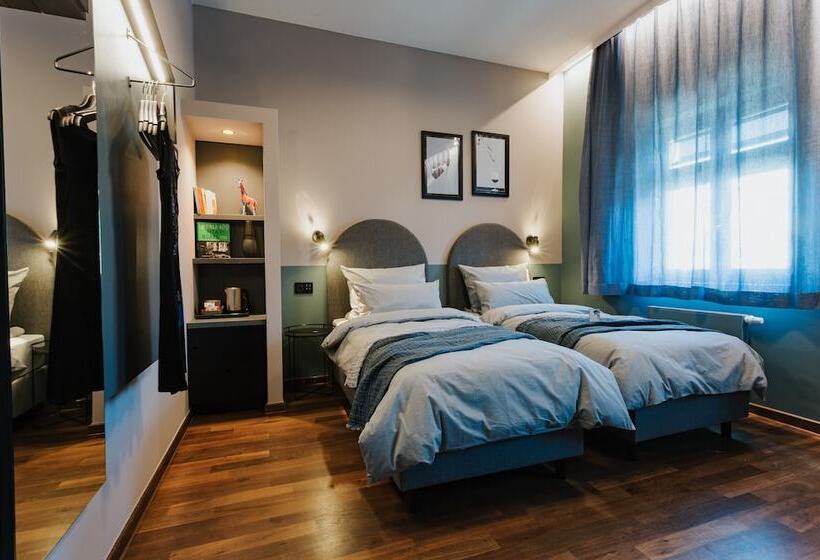 StandaardKamer, The Circus