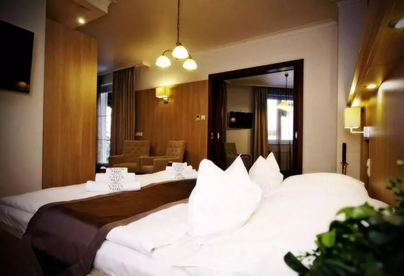 سوییت خانوادگی, Xavin Wellness Hotel & Restaurant