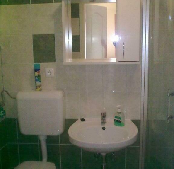 스탠다드 발코니 룸, Zsófia Panzió Pápa