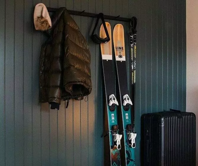 キングサイズベッドのスタンダードルーム, Apres Whitefish