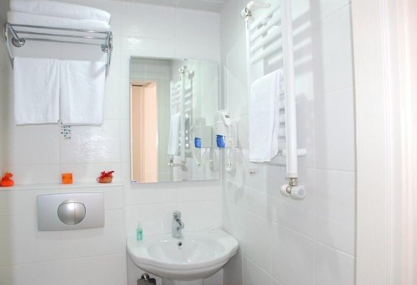 غرفة عائلية, Otel Bossinop