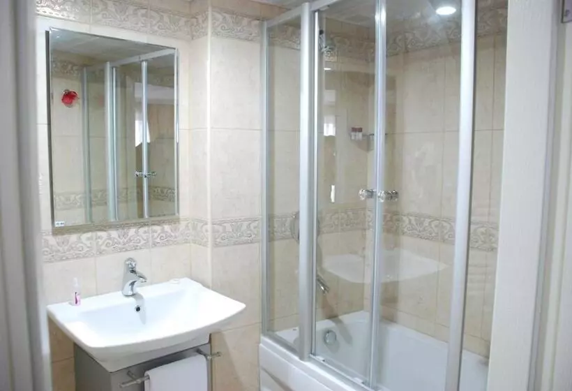 اتاق خانوادگی, Otel Bossinop