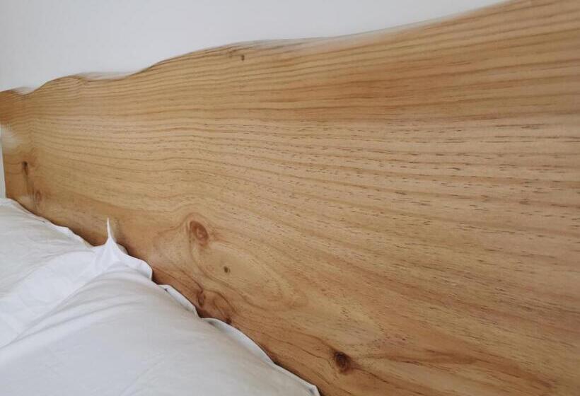 اتاق اکونومی, Pension Moychi