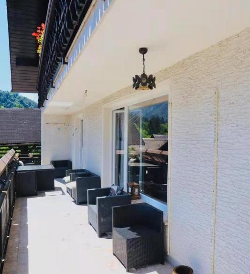 آپارتمان 1 خوابه, Pension Moychi