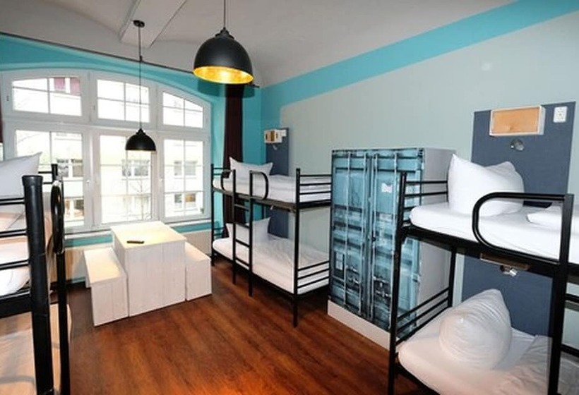 Bed in Shared Room with Shared Bathroom, Singer109 Hostel, Hotel & Apartment