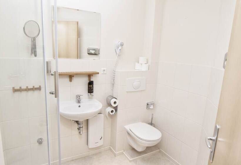 اتاق استاندارد چهار تخته, Singer109 Hostel, Hotel & Apartment