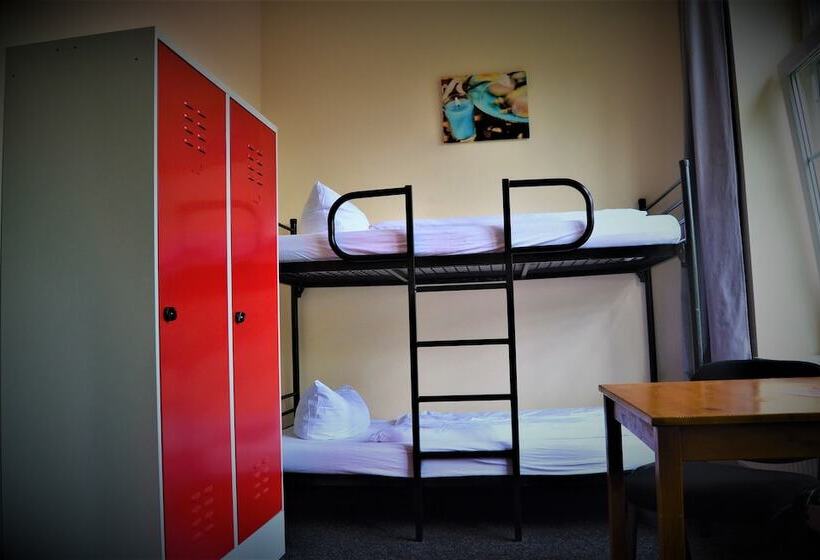 اتاق استاندارد چهار تخته, Singer109 Hostel, Hotel & Apartment