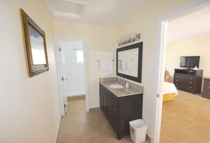 标准间, Surf Side Resort