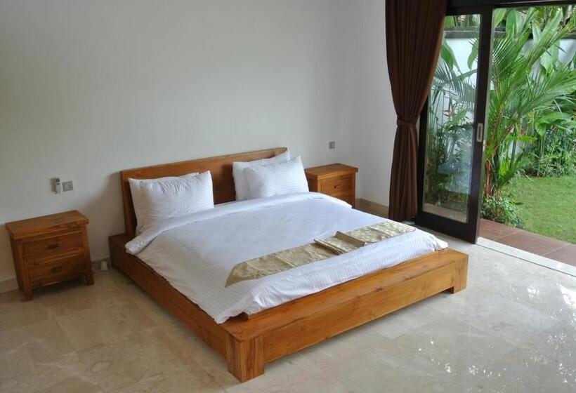 带大床的高级房间, Anginsepoi