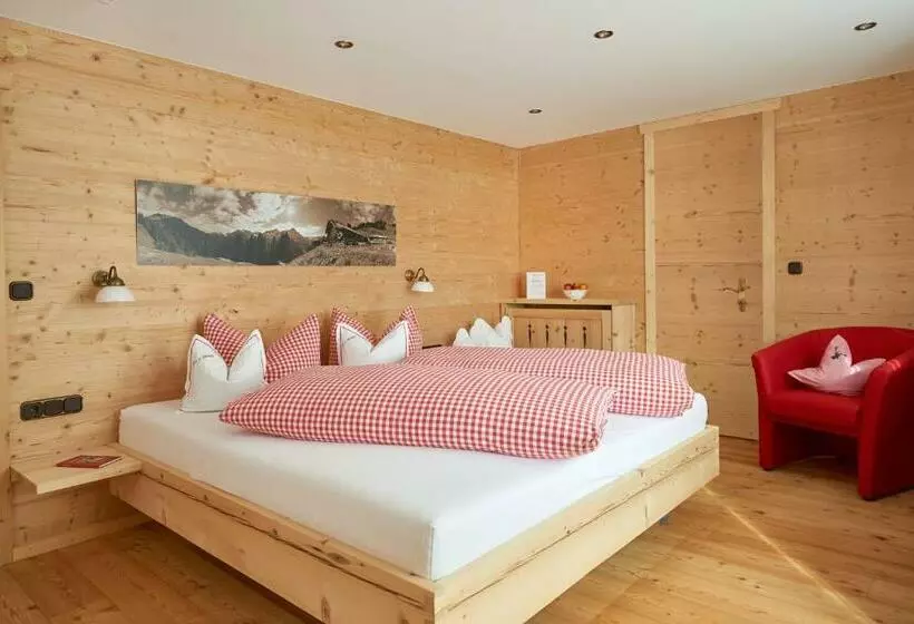 Standard Room, Biohotel Walser Stuba