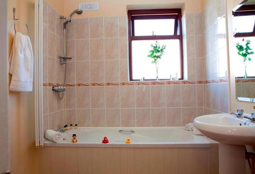 Люкс 2 Спальни, Gold Coast Resort Dungarvan