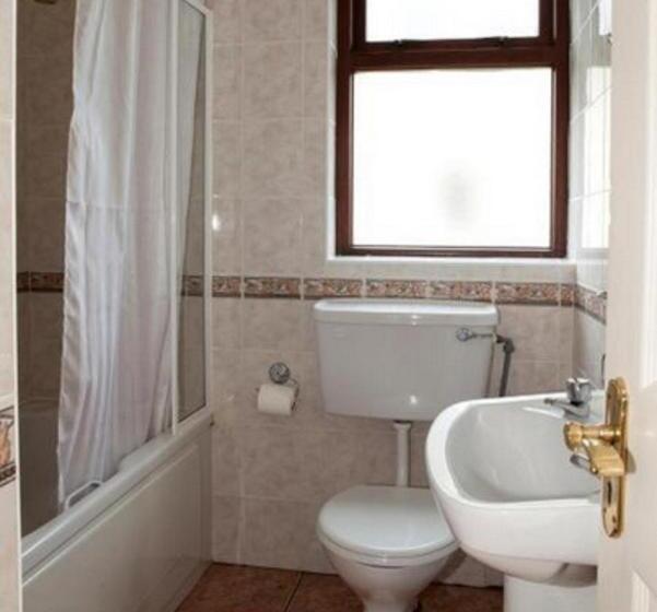 Апартаменты 4 Спальни, Gold Coast Resort Dungarvan