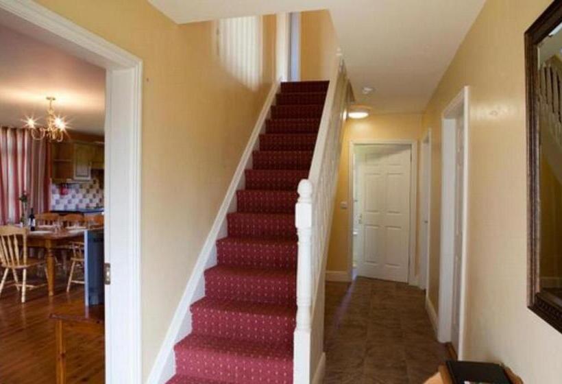 Апартаменты 4 Спальни, Gold Coast Resort Dungarvan