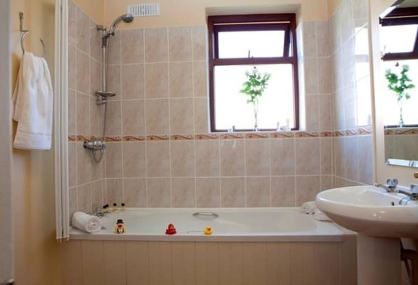 Номер Стандарт Трехместный, Gold Coast Resort Dungarvan