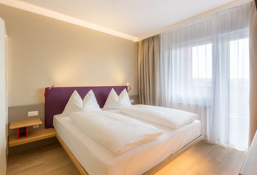 Семейный Номер, All In Red Thermen